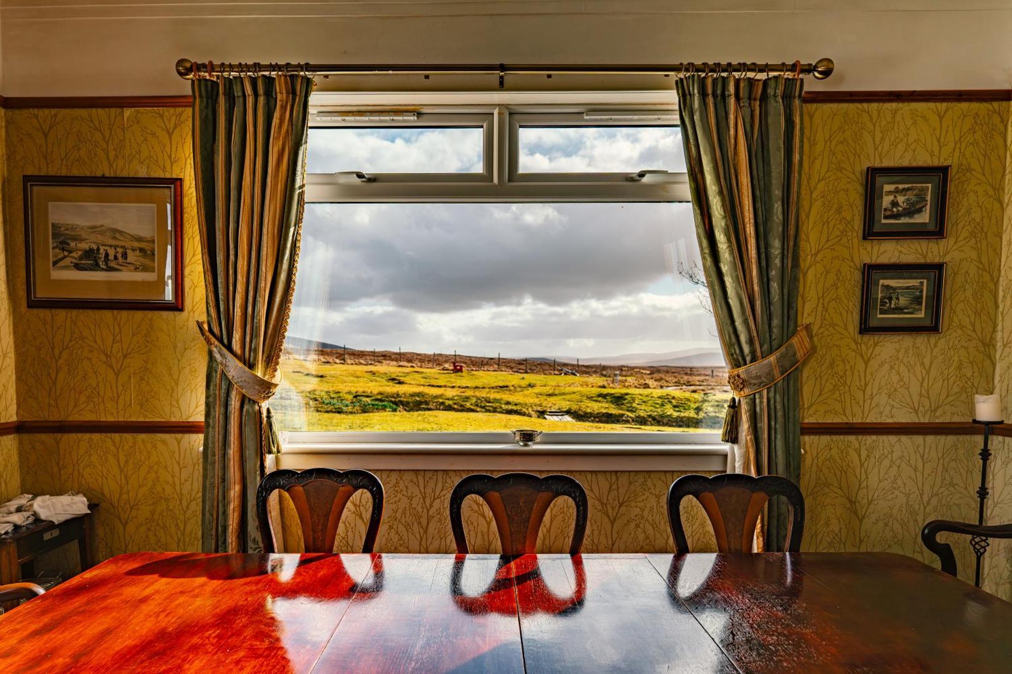 Garvault House Hotel Kinbrace Exterior photo